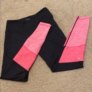 Victoria’s Secret Knockout pink workout leggings